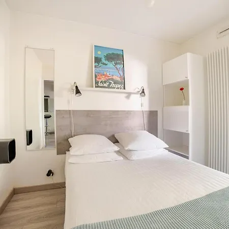 Calme, Clim, Patio Xxl, Piscine&parking Appartement