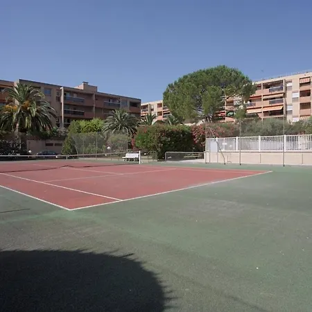 Calme, Clim, Patio Xxl, Piscine&parking شقة