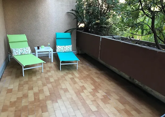 Lejlighed Calme, Clim, Patio Xxl, Piscine&parking