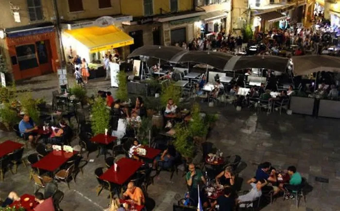 公寓 Calme, Clim, Patio Xxl, Piscine&parking 耶尔