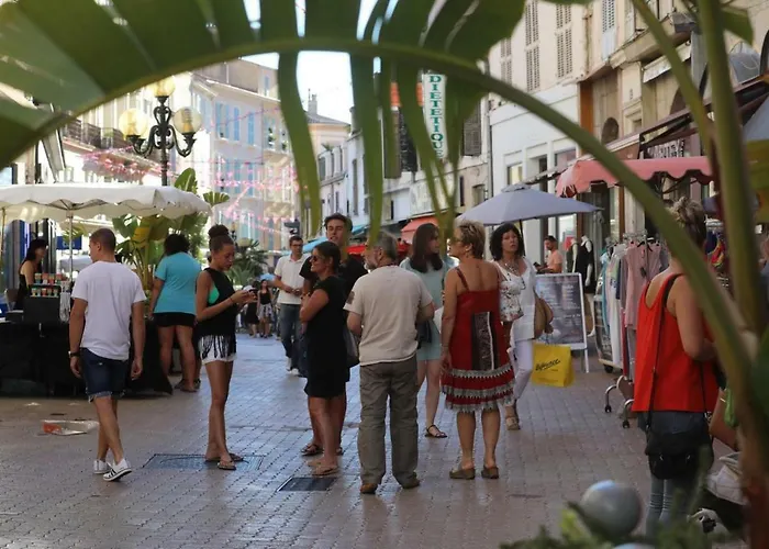 Calme, Clim, Patio Xxl, Piscine&parking * Hyères
